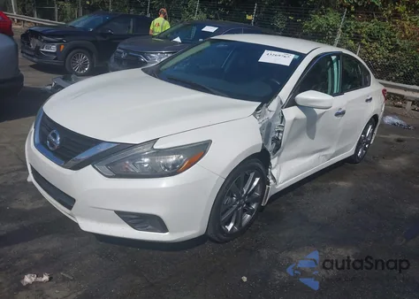 2018 Nissan Altima 2.5 Sr z USA, uszkodzony, nr VIN 1N4AL3AP0JC138314